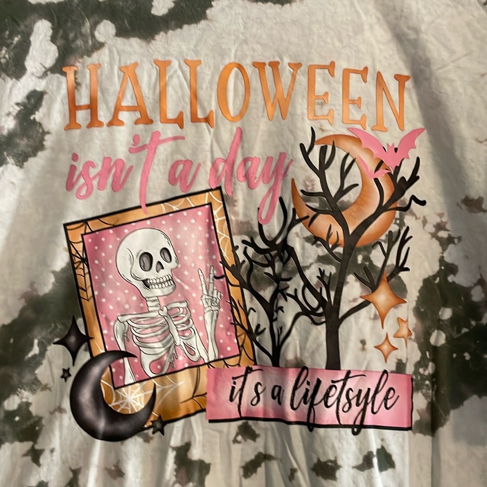 XXL Halloween t-shirt - custom bleached with Halloween print - new, no tags